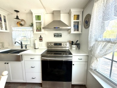 2 BR/1BA, Dock, STR Friendly, Outdoor Living & Plentiful Storage! - photo 13