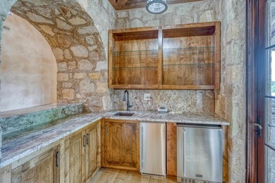 Tuscan home on 2 lots, 3 new a/c's, new roof 2021, new wood - photo 6