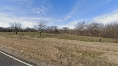 Lake Acreage Sale Pending in Aubrey, Texas