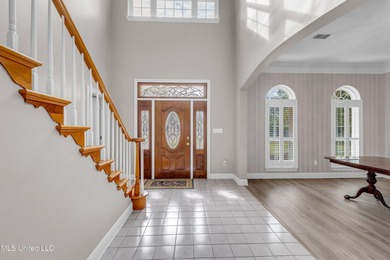 FRESHLY PAINTED EXTERIOR TO LOVELY ALABASTER WHITE STUCCO.!! - photo 12