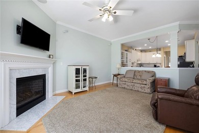 We invite you to explore this expansive end-unit - photo 14
