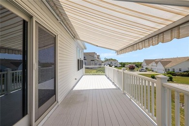 We invite you to explore this expansive end-unit - photo 16