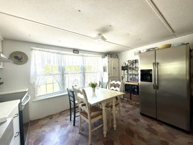 2 BR/1BA, Dock, STR Friendly, Outdoor Living & Plentiful Storage! - photo 10