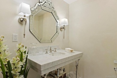 Private Gated Gold Coast Estate | Waterview. Set on - photo 14