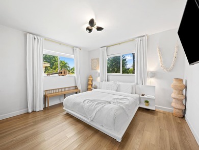 Tastefully updated 3/2 residence on a quiet, walkable street in - photo 20