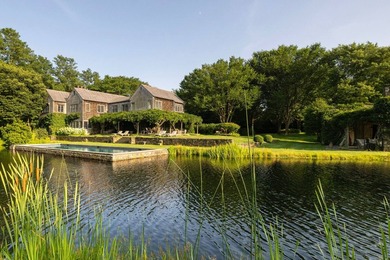 Located in the heart of Bridgehampton South, just over a mile - photo 1