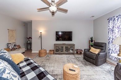 Enjoy easy, one-story living in this beautifully maintained home - photo 22