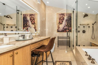 Private Gated Gold Coast Estate | Waterview. Set on - photo 23