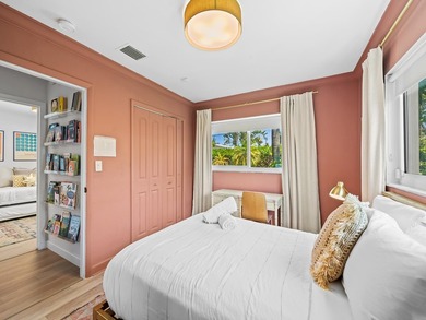 Tastefully updated 3/2 residence on a quiet, walkable street in - photo 24