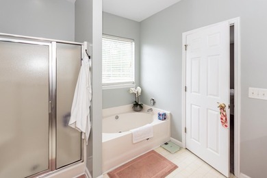 Enjoy easy, one-story living in this beautifully maintained home - photo 27