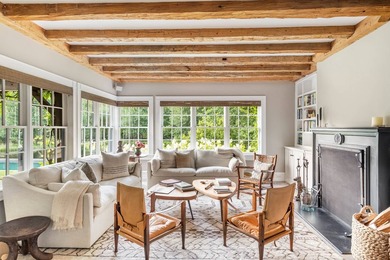 Located in the heart of Bridgehampton South, just over a mile - photo 7
