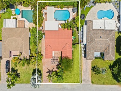 Tastefully updated 3/2 residence on a quiet, walkable street in - photo 27