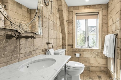 Private Gated Gold Coast Estate | Waterview. Set on - photo 30