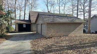 Lake Home For Sale in Macon, Georgia