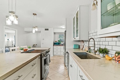 Beautifully remodeled 3-bedroom, 2-bath CORNER UNIT in - photo 11