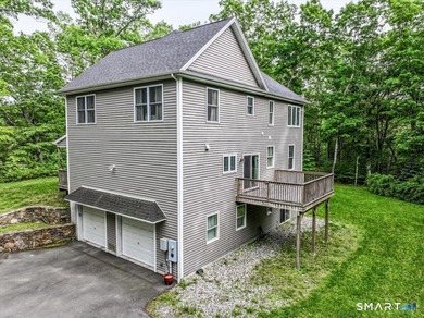 This 7 Years Young 3000 +- Sq Ft colonial sits on a stunning 3 - photo 2