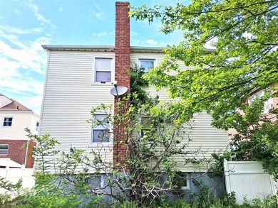 Spacious two-family home offering Two 3-bedroom, 1.5-bath units - photo 12