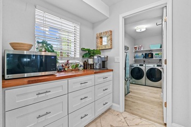 Beautifully remodeled 3-bedroom, 2-bath CORNER UNIT in - photo 13