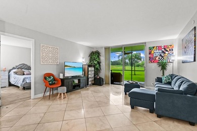 Beautifully remodeled 3-bedroom, 2-bath CORNER UNIT in - photo 16