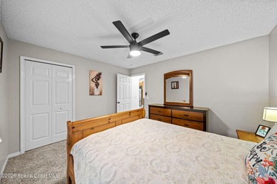 Spacious and beautifully maintained 3 bedroom, 2 bathroom home - photo 24