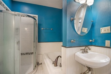 Adorable bungalow tucked away on a private street just moments - photo 25