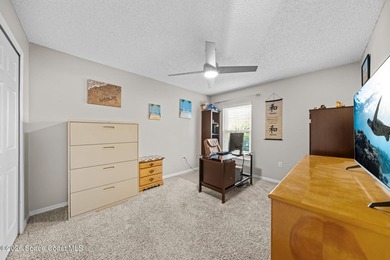 Spacious and beautifully maintained 3 bedroom, 2 bathroom home - photo 27