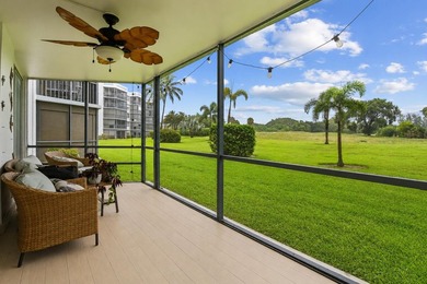 Beautifully remodeled 3-bedroom, 2-bath CORNER UNIT in - photo 28