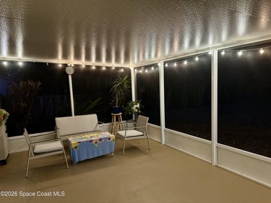 Spacious and beautifully maintained 3 bedroom, 2 bathroom home - photo 29