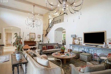 Beautiful one of a kind CUSTOM HOME, in a hard to find West - photo 30