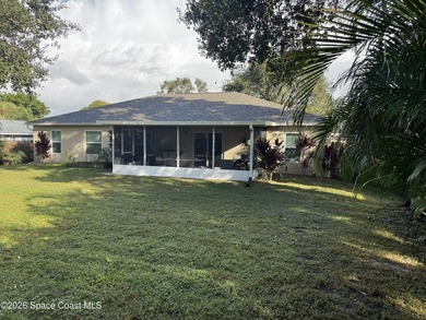 Spacious and beautifully maintained 3 bedroom, 2 bathroom home - photo 33