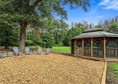 Beautiful Mid-Century Modern Cedar Sided Rach on over 15 acres - photo 34