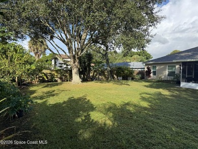 Spacious and beautifully maintained 3 bedroom, 2 bathroom home - photo 34