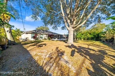 Spacious and beautifully maintained 3 bedroom, 2 bathroom home - photo 37