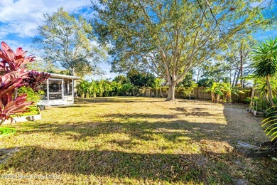 Spacious and beautifully maintained 3 bedroom, 2 bathroom home - photo 38