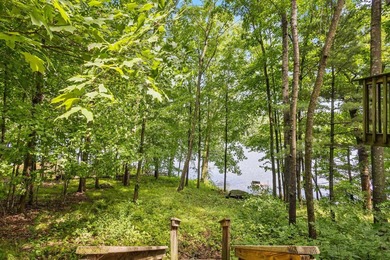 There's a particular kind of quiet that settles in on Lake - photo 43