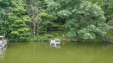 There's a particular kind of quiet that settles in on Lake - photo 50