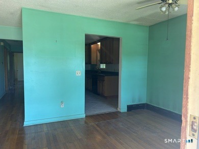 First-time buyers and investors take notice of this great value - photo 4