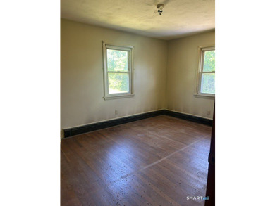 First-time buyers and investors take notice of this great value - photo 7