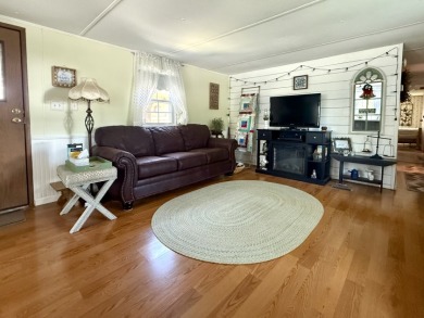 2 BR/1BA, Dock, STR Friendly, Outdoor Living & Plentiful Storage! - photo 16