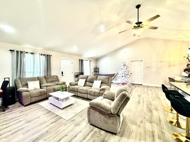 Welcome to this spacious home at 303 Sonny Aaron Dr, Jamestown! - photo 14