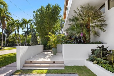 Recently reimagined with a comprehensive landscape and outdoor - photo 4