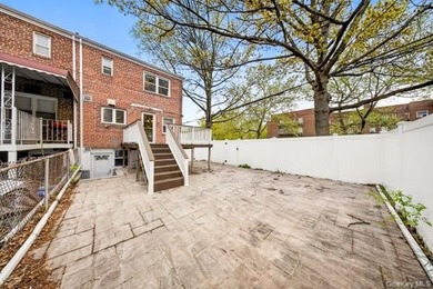 Legal 2-Family in Bayside , Walk to LIRR. Corner 2-Family , 3 - photo 27