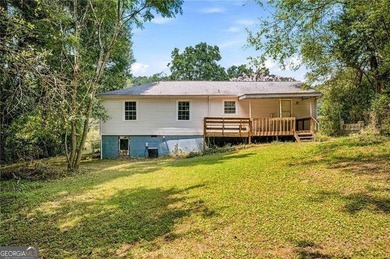Nestled in a quiet small neighborhood, this timeless 1960 - photo 28