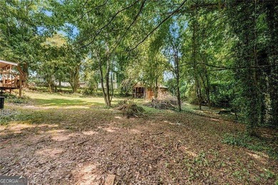 Nestled in a quiet small neighborhood, this timeless 1960 - photo 29