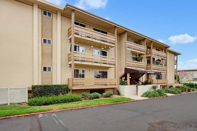 Rare floor plan in the popular Point Loma Tennis Club. This - photo 42