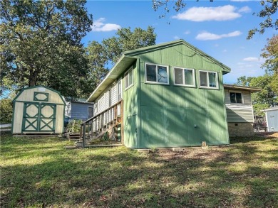 Lake of the Ozarks Home For Sale in Edwards Missouri