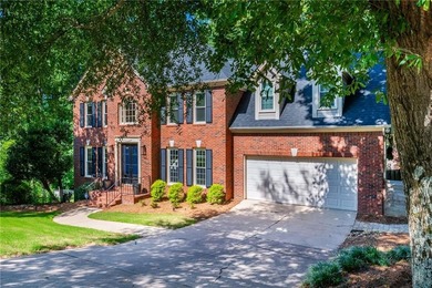 Nestled in the highly sought-after Donamere community and - photo 2