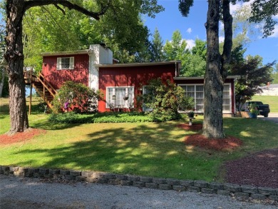 Conneaut Lake Home For Sale in Conneaut Lake Pennsylvania