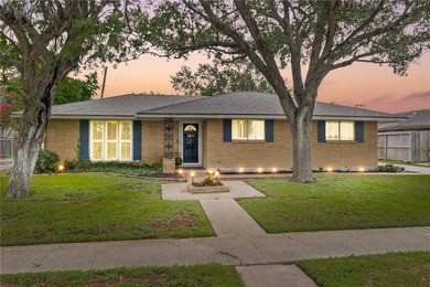 What a darling home in a very desired neighborhood! 3/2/2 with 2 - photo 2