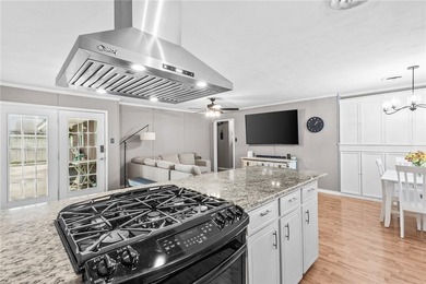 What a darling home in a very desired neighborhood! 3/2/2 with 2 - photo 9
